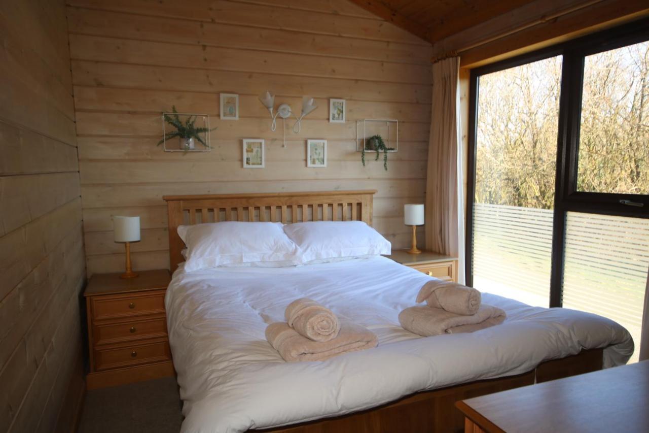 Hartland Hideaway Lodge Woolfardisworthy  Bagian luar foto
