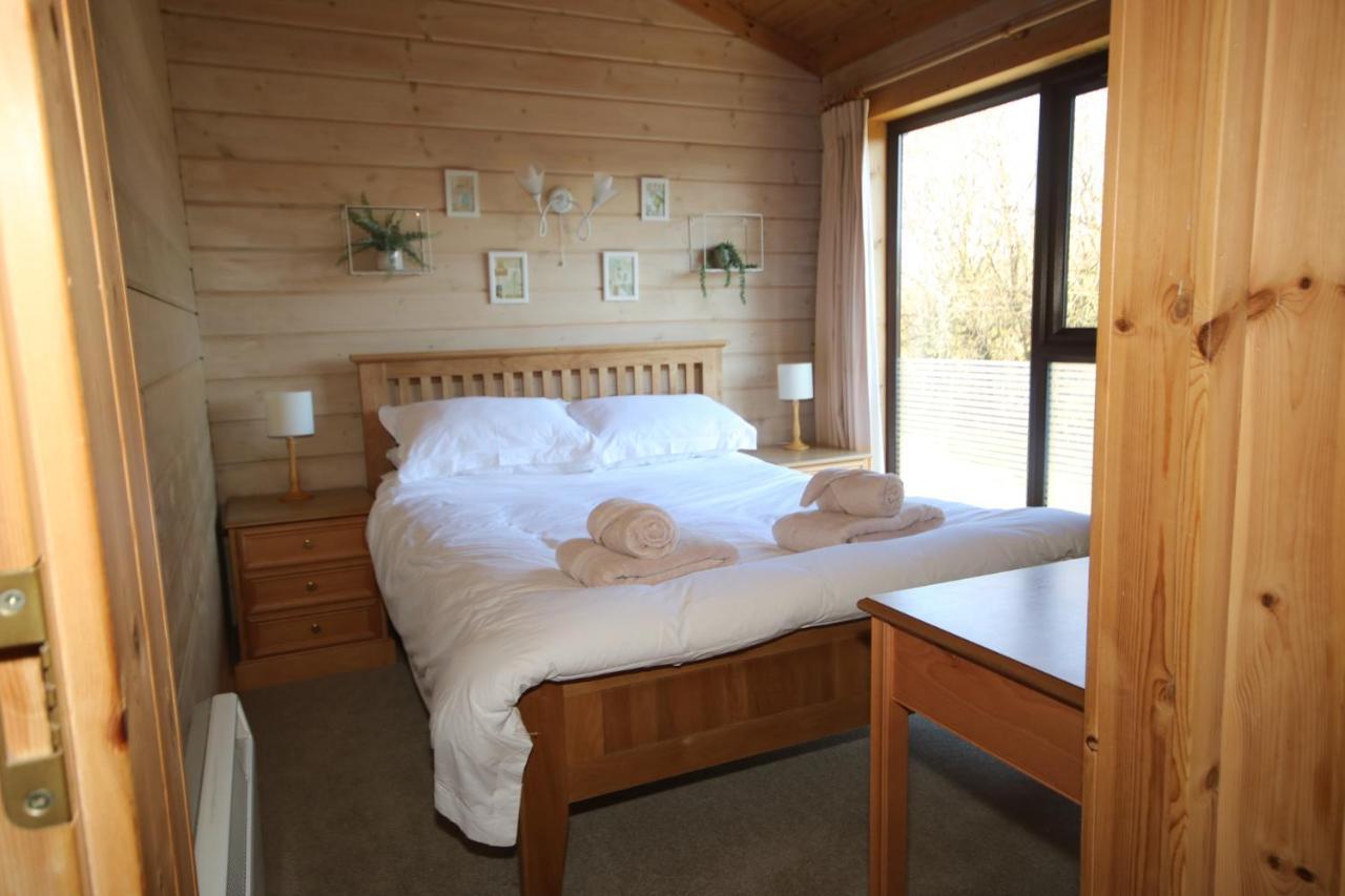 Hartland Hideaway Lodge Woolfardisworthy  Bagian luar foto